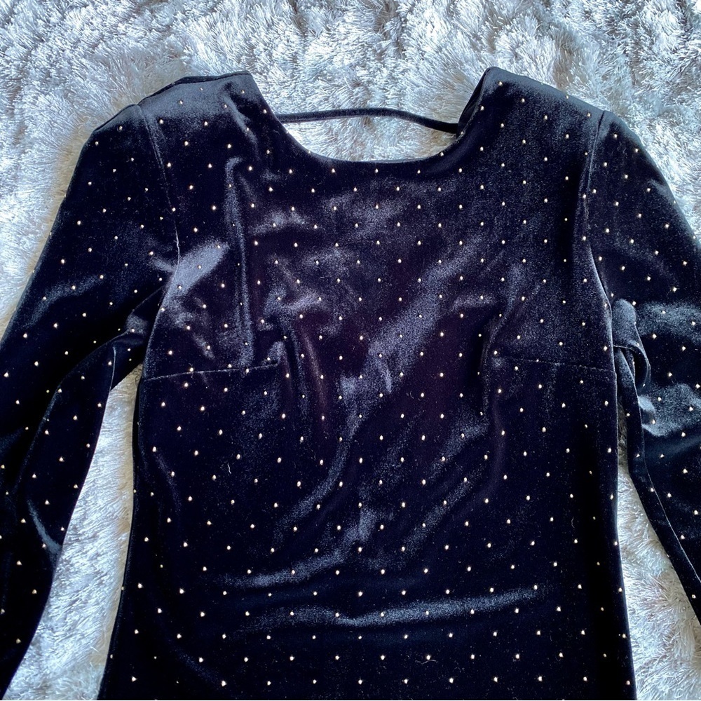 Express NWOT Black Velour Studded Dress Size 2 - Picture 6 of 11